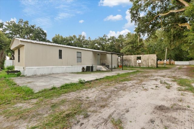 2102 SYDNEY DOVER ROAD, Dover, FL 33527