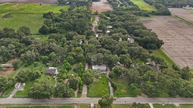 2102 SYDNEY DOVER ROAD, Dover, FL 33527