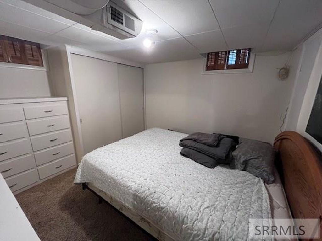 Image 14 of property listing at 1025 E 12th Street, Idaho Falls, ID 83401