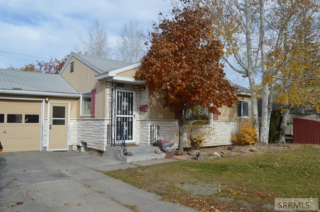 Image 2 of property listing at 1025 E 12th Street, Idaho Falls, ID 83401
