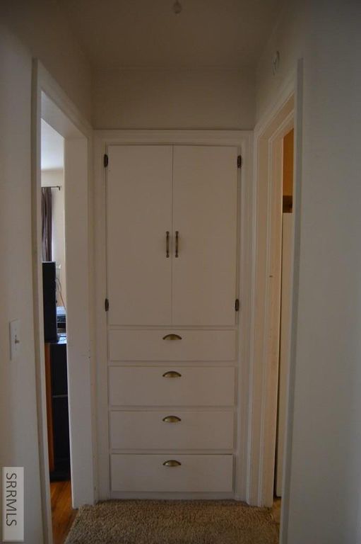 Image 7 of property listing at 1025 E 12th Street, Idaho Falls, ID 83401