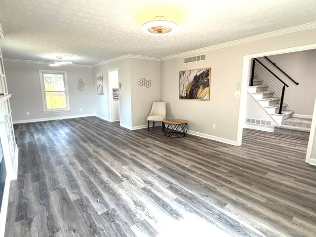 514 Berlin Drive, Versailles, KY 40383