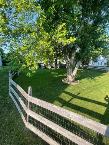 37 Maple Street, Bradford, VT 05033