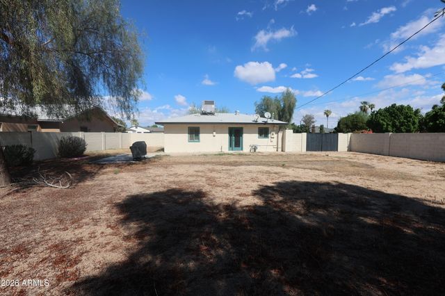 1701 W CLARENDON Avenue, Phoenix, AZ 85015