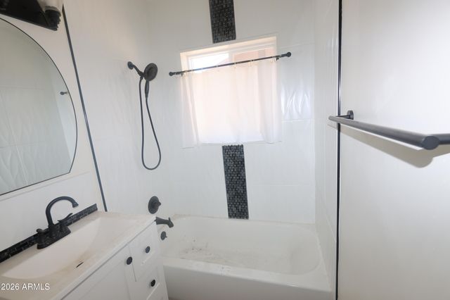 1701 W CLARENDON Avenue, Phoenix, AZ 85015