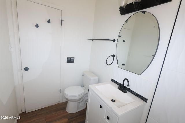1701 W CLARENDON Avenue, Phoenix, AZ 85015