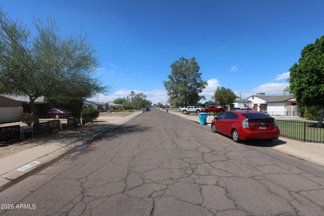 1701 W CLARENDON Avenue, Phoenix, AZ 85015