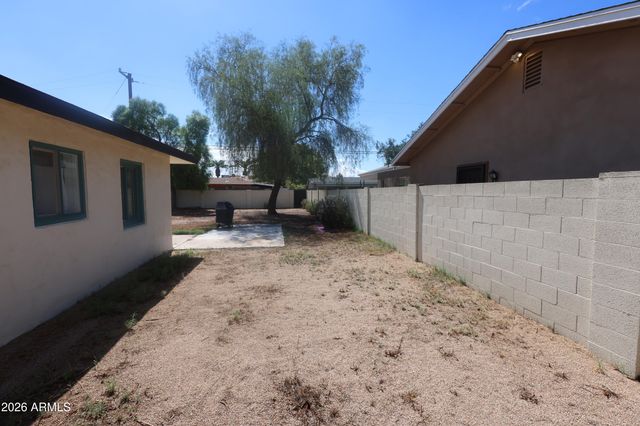 1701 W CLARENDON Avenue, Phoenix, AZ 85015