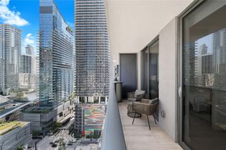 55 SW 9th St 2109, Miami, FL 33130