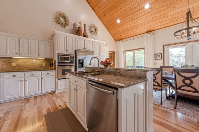 326 Garfield Drive, Ellijay, GA 30540