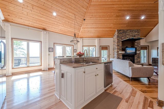 326 Garfield Drive, Ellijay, GA 30540