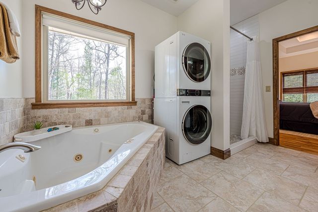 326 Garfield Drive, Ellijay, GA 30540