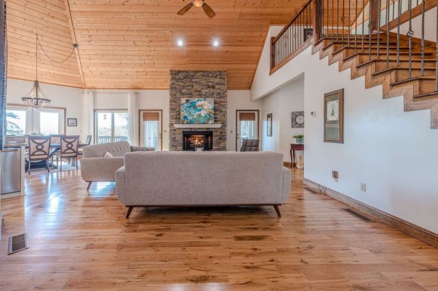 326 Garfield Drive, Ellijay, GA 30540