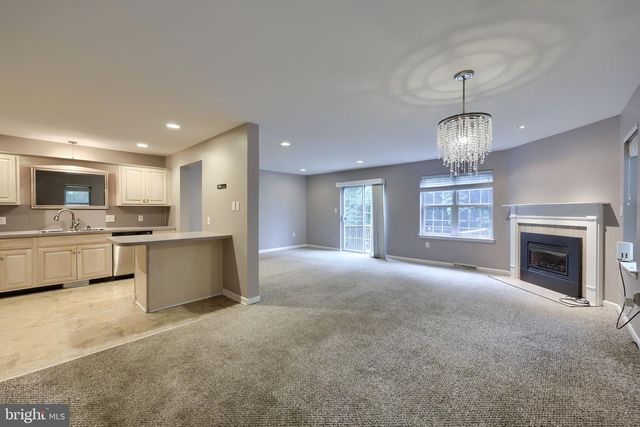 101 TOPLAND DR, Lancaster, PA 17601