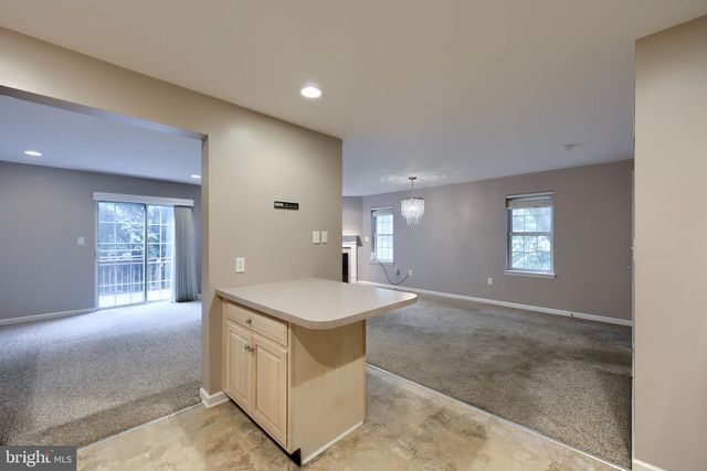 101 TOPLAND DR, Lancaster, PA 17601