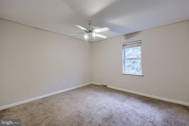 101 TOPLAND DR, Lancaster, PA 17601
