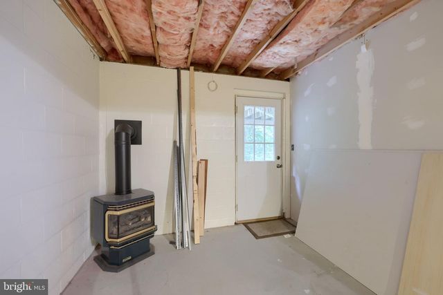 101 TOPLAND DR, Lancaster, PA 17601