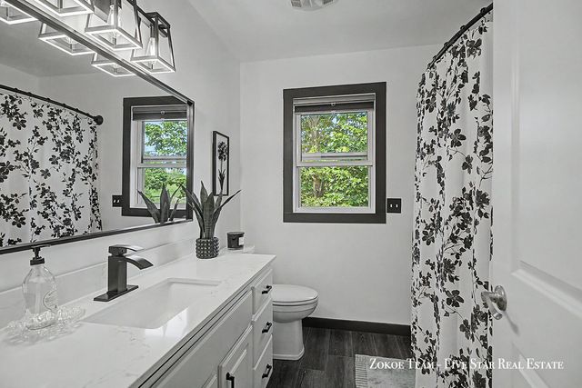 2130 Canterbury Lane, Marne, MI 49435