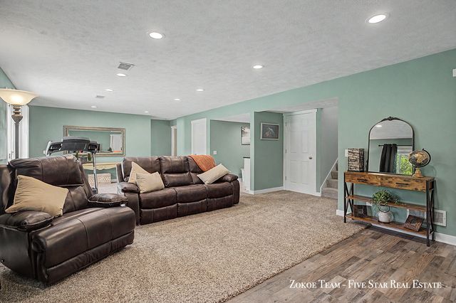 2130 Canterbury Lane, Marne, MI 49435