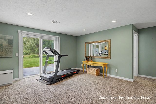 2130 Canterbury Lane, Marne, MI 49435