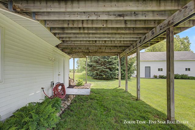 2130 Canterbury Lane, Marne, MI 49435