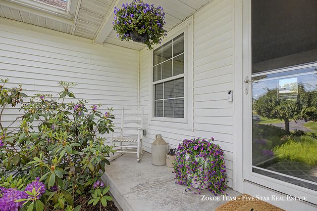 2130 Canterbury Lane, Marne, MI 49435