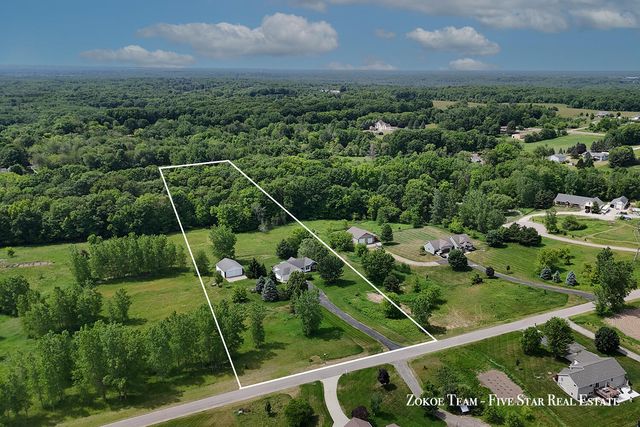 2130 Canterbury Lane, Marne, MI 49435