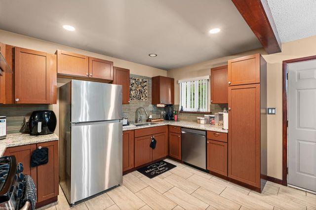 35529 Seville Street, Clinton Twp, MI 48035