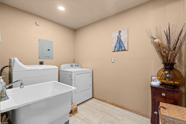 35529 Seville Street, Clinton Twp, MI 48035