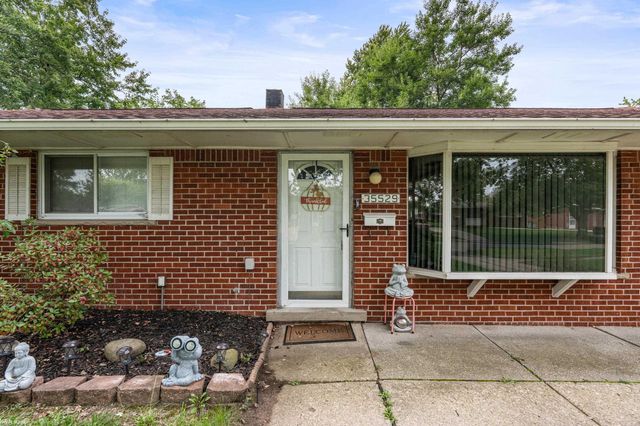 35529 Seville Street, Clinton Twp, MI 48035