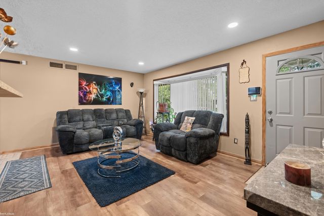 35529 Seville Street, Clinton Twp, MI 48035