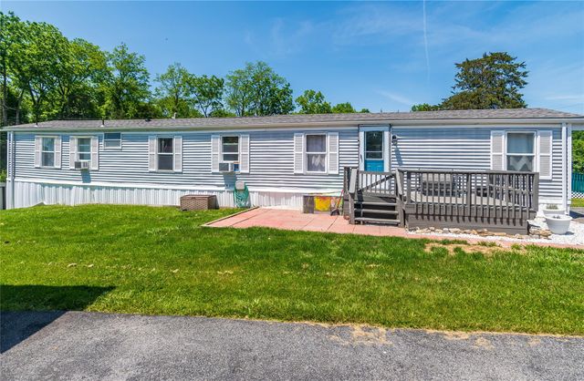 14 Hilltop Lane, Pleasant Valley, NY 12569