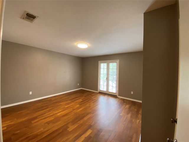 6 One Main Place, Benbrook, TX 76126