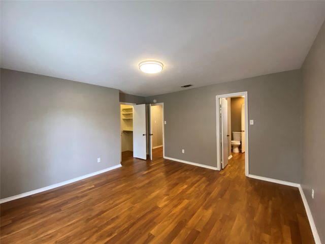 6 One Main Place, Benbrook, TX 76126