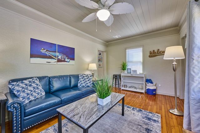 212 N L St, Lake Worth Beach, FL 33460