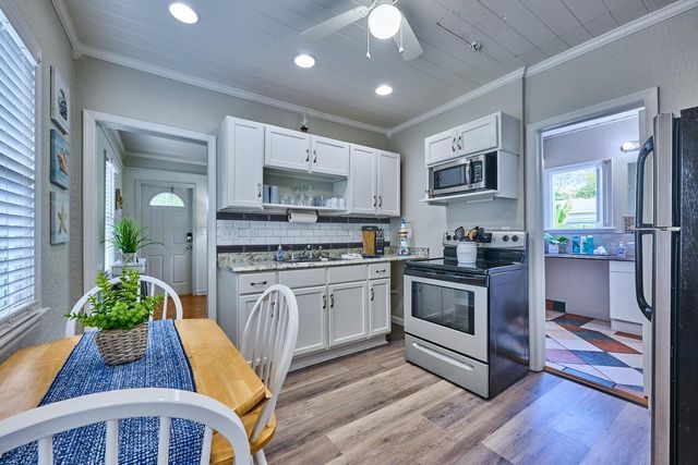 212 N L St, Lake Worth Beach, FL 33460