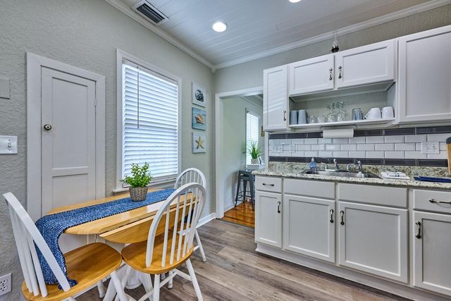 212 N L St, Lake Worth Beach, FL 33460