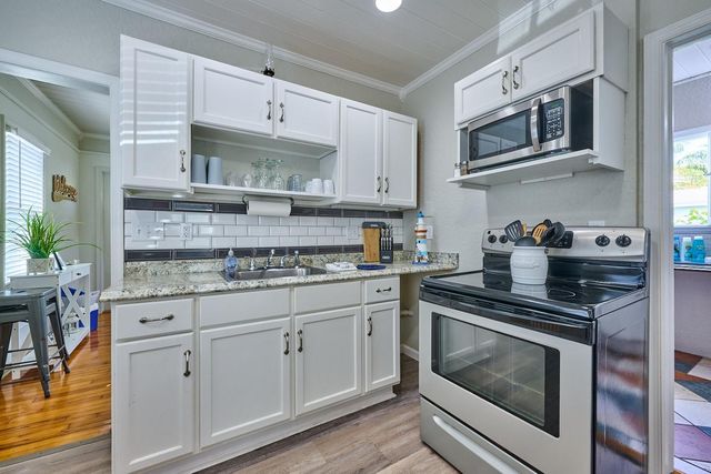 212 N L St, Lake Worth Beach, FL 33460