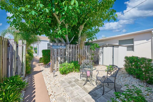 212 N L St, Lake Worth Beach, FL 33460