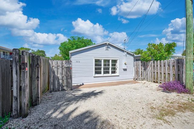 212 N L St, Lake Worth Beach, FL 33460