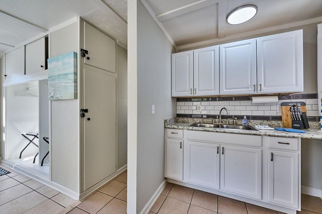 212 N L St, Lake Worth Beach, FL 33460