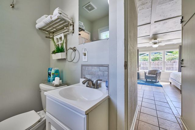 212 N L St, Lake Worth Beach, FL 33460