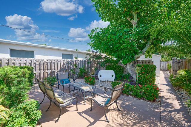 212 N L St, Lake Worth Beach, FL 33460