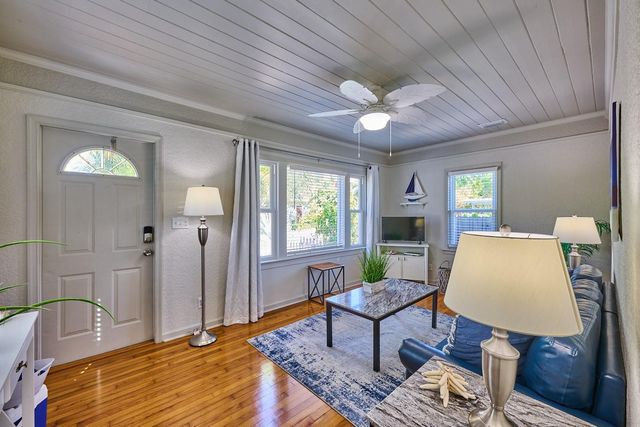 212 N L St, Lake Worth Beach, FL 33460