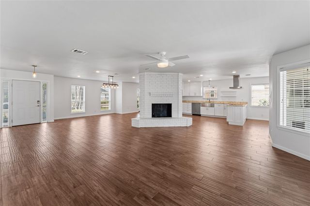 9511 Moorberry Lane, Houston, TX 77080