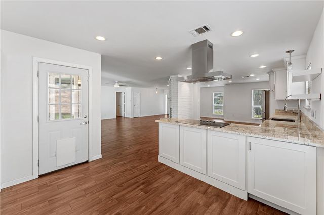 9511 Moorberry Lane, Houston, TX 77080