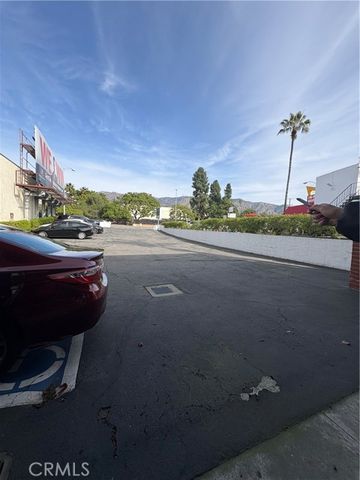 2100 E Foothill, Pasadena, CA 91107