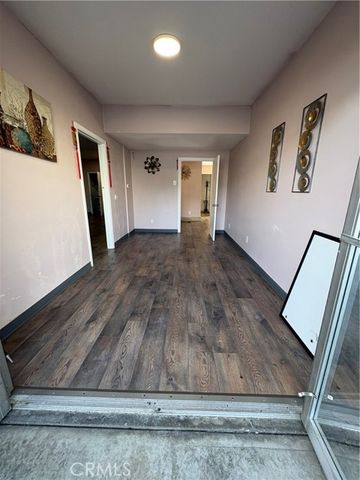 2100 E Foothill, Pasadena, CA 91107