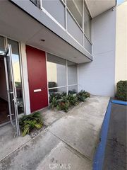 2100 E Foothill, Pasadena, CA 91107