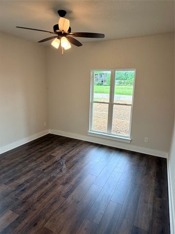 518 Strong Street, Bowie, TX 76230